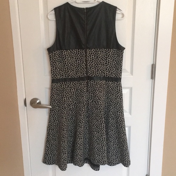 Black and White Patterned Dress - Picture 2 of 5